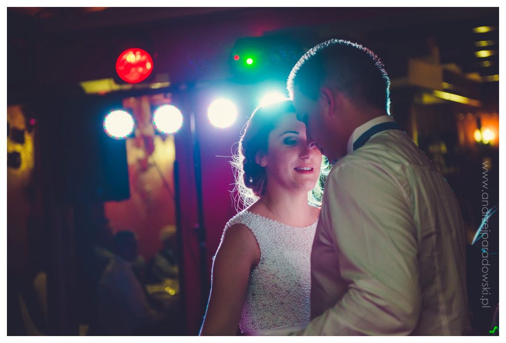 Ślub w Bobrownikach — Kasia i Adrian oraz plener w dniu ślubu fotograf slubny wloclawek (111)