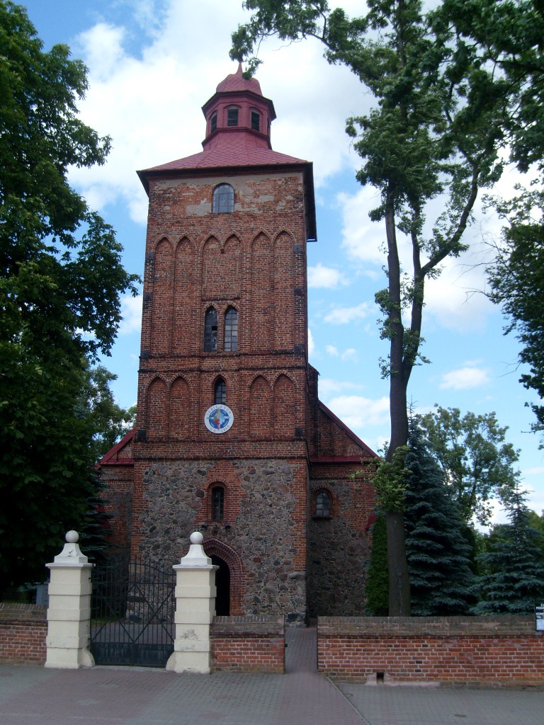 Ślub w Osieku: 5 spraw dotyczących muzyki i zdjęć Kościół Wniebowzięcia Najświętszej Maryi Panny w Osieku, powiat brodnicki